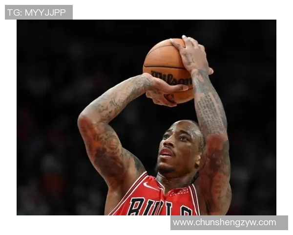 国内足球明星楚乔最新照片曝光引发球迷热议与关注